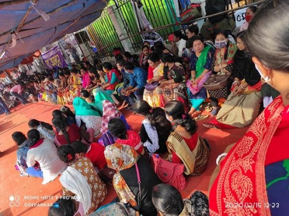 No Govt body met agitating 10323 Teachers on Day 9 : Resentment erupts among agitators No Govt body met agitating 10323 Teachers on Day 9 : Resentment erupts among agitators